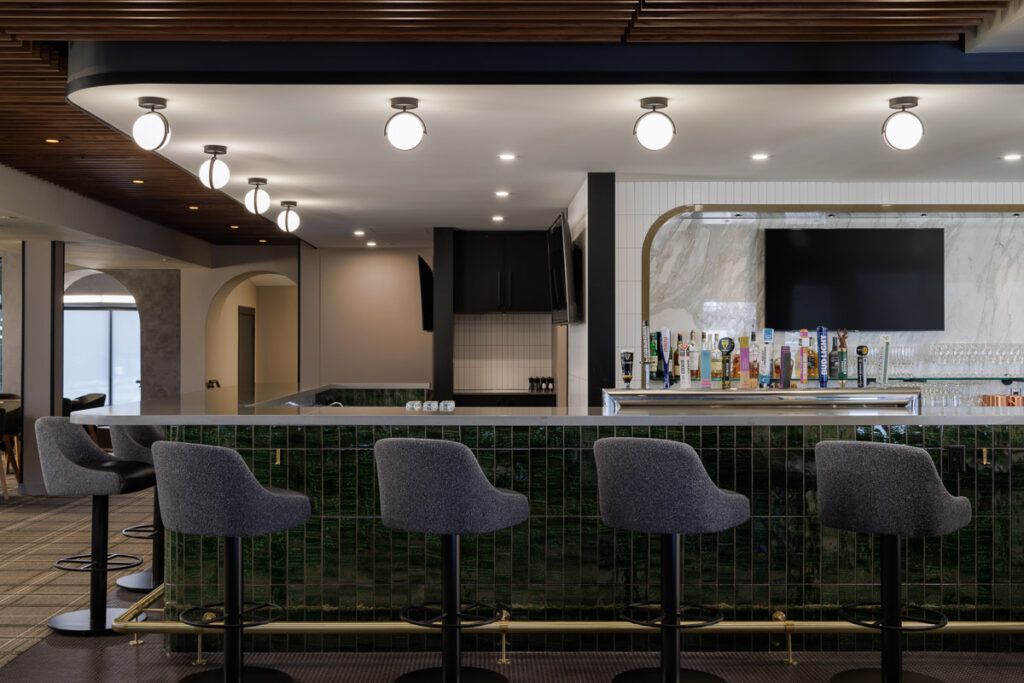 7 LOLA - Spike Lounge CMGCC - Web Res-007